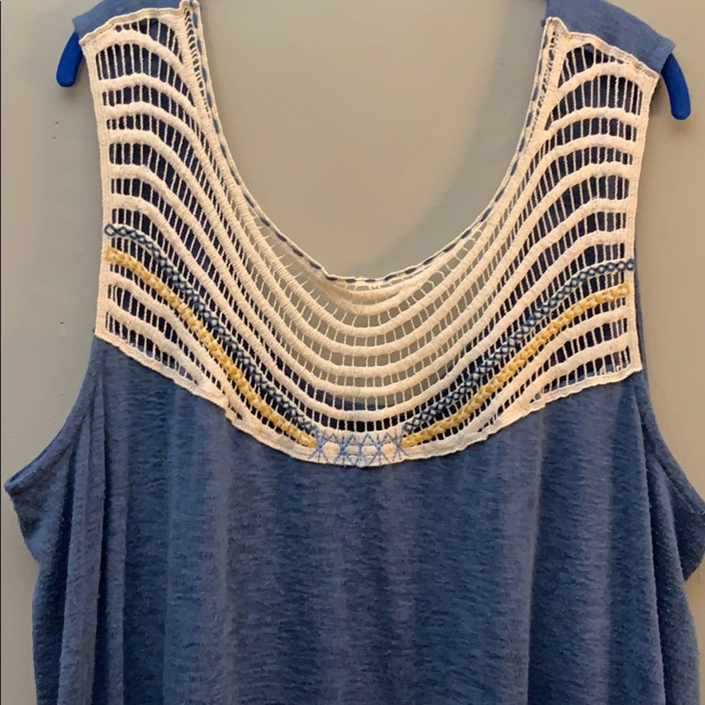 ✨ Adorable Crocheted top!! ✨